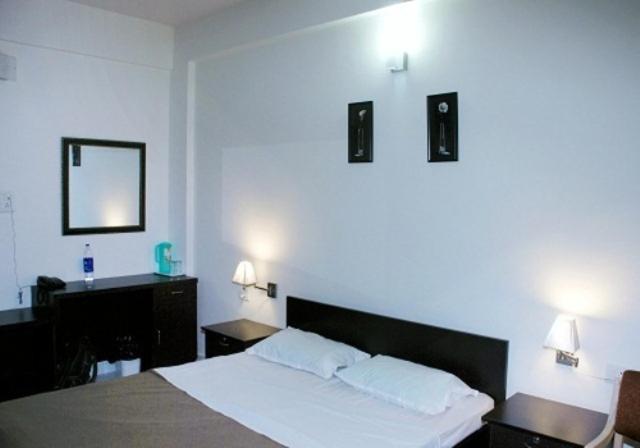 Maple Inn Budget Hotel Bangalore Bilik gambar