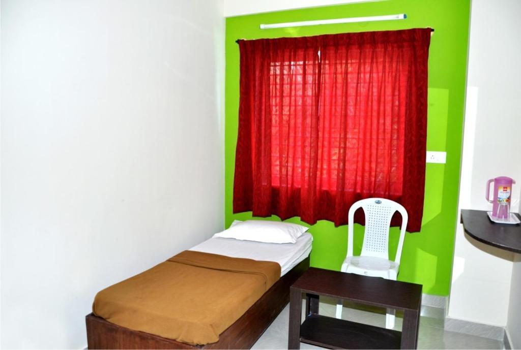 Maple Inn Budget Hotel Bangalore Luaran gambar
